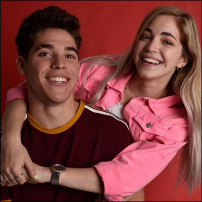 Est-elle en couple avec El Purre alias Alvaro dans la série ''Poursuis tes rêves'' ?