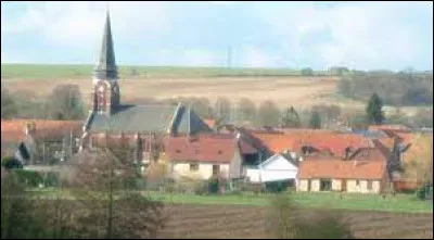 Village des Hauts-de-France, dans l'arrondissement de P&eacute;ronne, Dernancourt se trouve dans le d&eacute;partement ...