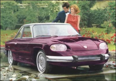 Quel est ce beau coloris de la fameuse Panhard 24 dernière de la lignée ?