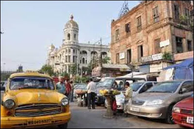 Économie : Quelle est l'industrie traditionnelle de la ville de Calcutta ?