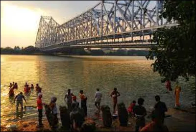 Géographie : Dans quel État se trouve la ville de Calcutta ?