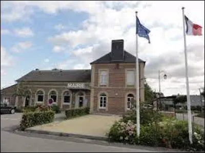 Village normand, dans le Pays de Caux, Robertot se situe dans le département ...