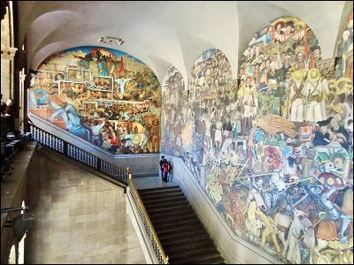 Monument : De qui sont les fresques visibles à l'intérieur du Palacio Nacional de Mexico ?
