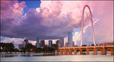 Culture : Comment est surnomm&eacute;e la ville de Dallas ?