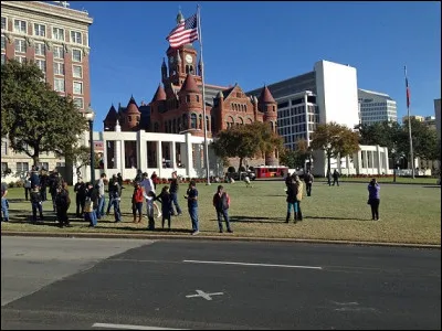 Ville : Pourquoi la place de Dealey est-elle mondialement connue ?