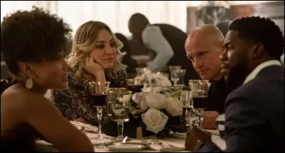 Un film sorti le 24 juin 2022 sur Netflix. Quel est ce film, qui est une comédie d'action, réalisé par Patrick Hughes II, dans lequel on peut voir Woody Harrelson, Kevin Hart et Kaley Cuoco ?