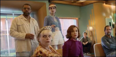 Un film sorti le 11 février 2022 sur Netflix. Quel est ce film, qui est une comédie de science-fiction, réalisé par Jean-Pierre Jeunet, dans lequel on peut voir Isabelle Nanty, Elsa Zylberstein, Stéphane De Groodt, Claire Chust et Alban Lenoir ?