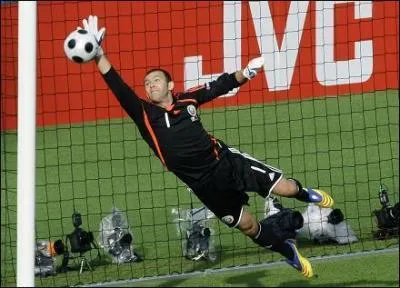 Qui a termin Gant d'or Adidas de la comptition (meilleur gardien) ?