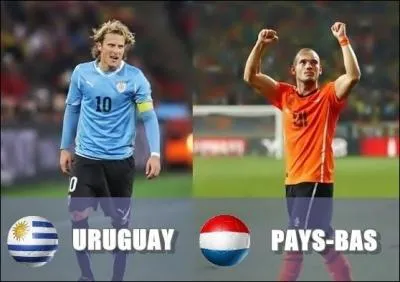 Quel est le score de la premire demi-finale Pays-Bas / Uruguay ?