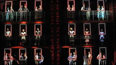 En combien de temps Peggy doit-elle apprendre le rôle principal ?