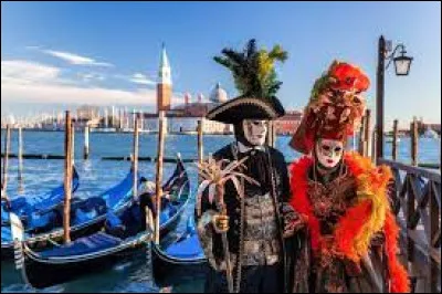 Culture : Comment appelle-t-on le point de départ du carnaval de Venise ?