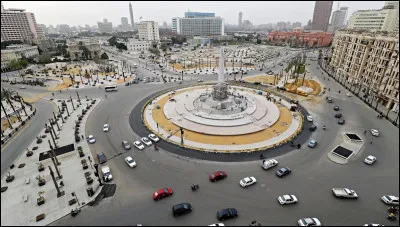 Ville : Quel est le nom de la place où a débuté la révolution égyptienne de 2011 ?
