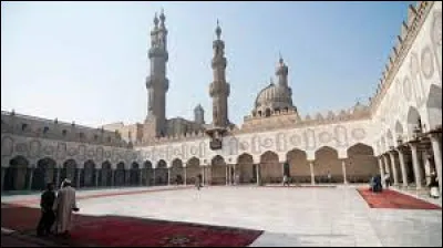 Ville : Laquelle de ces universités du Caire a été fondée en 970, étant ainsi l'une des plus vieille du monde ?