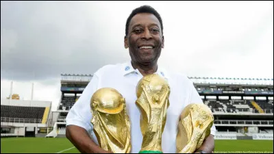 Pelé, un joueur légendaire de football, est mort le 29 décembre 2022. Quel âge avait-il ?