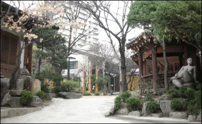 Culture : Que sont les jjimjilbangs que l'on peut trouver un peu partout à Séoul ?