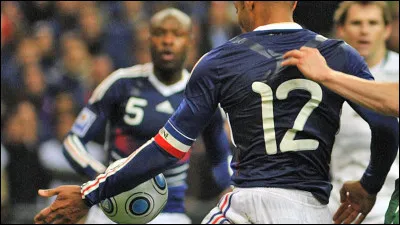 Le 18 novembre 2009 a lieu le barrage pour la qualification au Mondial de 2010. Thierry Henry touche le ballon de la main puis fait la passe décisive à William Gallas qui inscrit le but de la qualification pour les Bleus. Quelle était l'équipe adverse ?