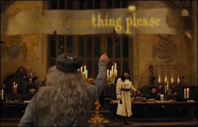 Lorsque les &eacute;l&egrave;ves chantent l�hymne du coll&egrave;ge, qui sont les deux derniers &eacute;l&egrave;ves &agrave; finir de chanter ?