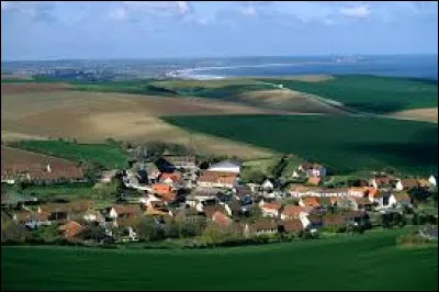 Nous restons dans les Hauts-de-France et nous partons à Escalles. Village de la Côte d'Opale, connu pour avoir sur son territoire le cap Blanc-Nez, il se situe dans le département ...