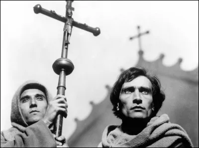 Film muet qui se regarde comme une production parlante, sorti entre ces deux courants (en 1928) et réalisé par Carl Theodor Dreyer, c'est ?