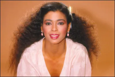 Novembre : Irene Cara est célèbre pour avoir chanté sur la BO d'un film musical. Lequel ?