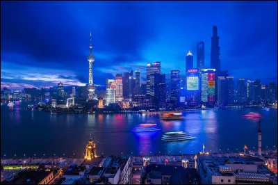 Géographie : Sur quel fleuve est situé la ville de Shanghai ?