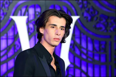 Qui et l'acteur de ajak ?