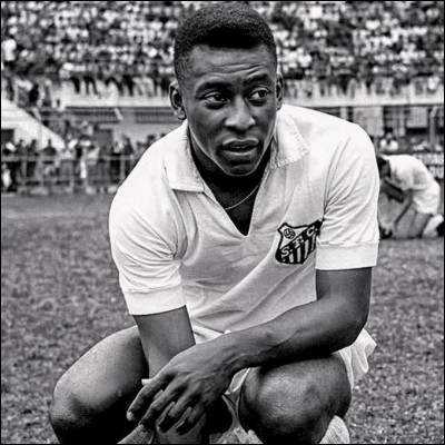 Dans quel club Edson Arantes do Nascimento, dit Pelé, passe-t-il la quasi totalité de sa carrière ?