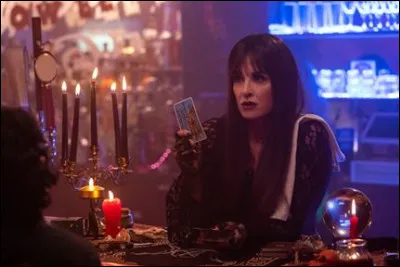 Qu'est devenue Lindsay Wallace, la petite fille gardée par Laurie dans le 1er film ?