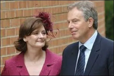 Comment se prénomme madame Blair ex première dame dAngleterre ?