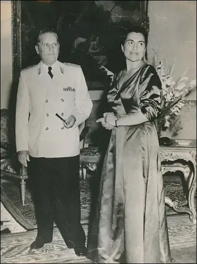 Qui était la troisième épouse de Tito, à partir de 1952 ?