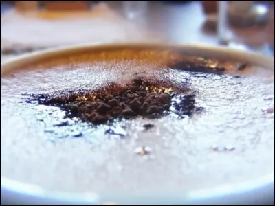 Quel mot correspond à la définition "poudre à base de cacao, de glands doux et de riz servant chez les Arabes et les Turcs à préparer des bouillies" ?