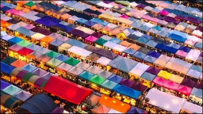 Ville : Comment s'appelle le plus grand marché de Bangkok et du pays ?