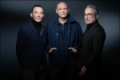 Laquelle de ces propositions correspond au titre de l'album que Louise Attaque a sorti en 2022 ?