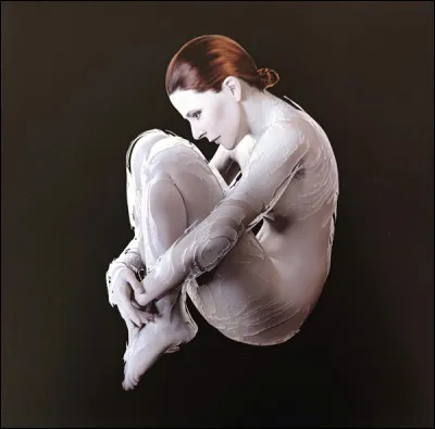 Comment s'appelle le disque que Mylène Farmer a sorti en 2022 ?