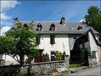 Petit village Haut-Garonnais de 34 habitants, dans le Comminges, Saint-Paul-d'Oueil se situe dans l'ex région ...