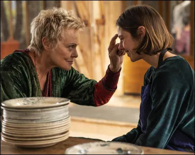 Marion Barbeau fait ses premiers pas au cinéma, autour de Denis Podalydès, François Civil, Pio Marmaï et Muriel Robin. Quel est ce film de Cédric Klapisch ?