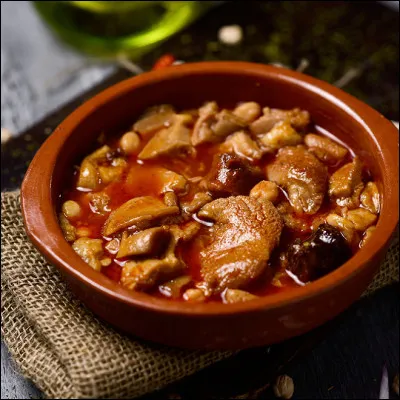 Quelle spécialité gastronomique la ville de Caen a-t-elle ?