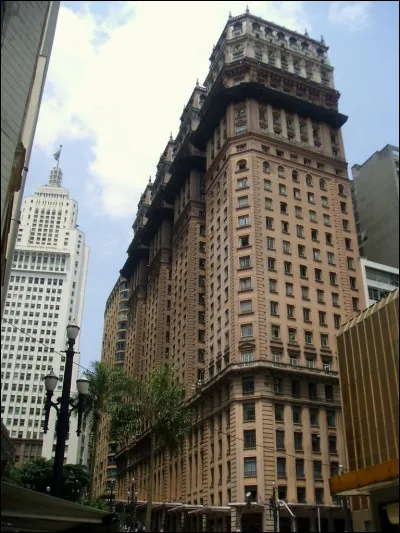 Ville : Lequel de ces gratte-ciels de São Paulo est le plus vieux de la ville ?