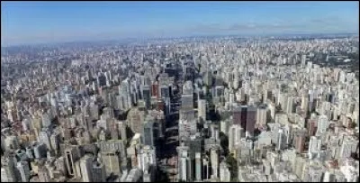 Culture : Combien d'habitants compte la ville de São Paulo ?