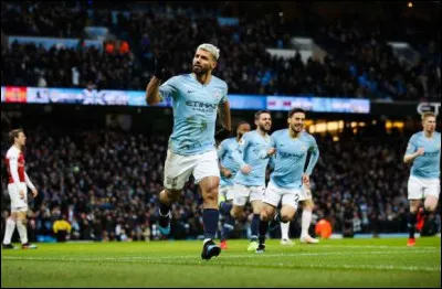 Aujourd'hui meilleur buteur de l'histoire de Manchester City, combien de buts a-t-il marqu&eacute;s avec le club mancunien ?