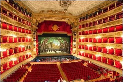 Monument : comment s'appelle le célèbre opéra de Milan ?