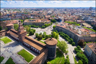 Géographie : quelle position occupe la ville de Milan au classement des plus grandes villes d'Italie ?