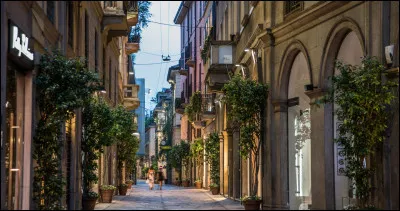 Ville : à Milan, quatre rues forment le quadrilatère de...