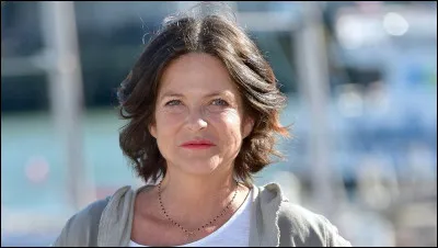 Charlotte Valandrey, morte le 13 juillet 2022, a interprété de 1992 à 2003 le personnage de Myriam dans une série télévisée :