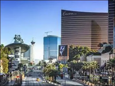 Quelle ville est surnommée "Sin City" ?