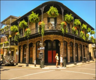 Quelle ville est surnommée "The Big Easy" ?
