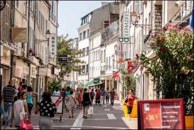 Où se situe Melun ?