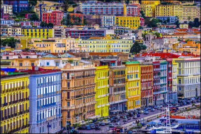 Quelle ville est surnommée "La cité du soleil" ?