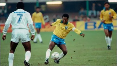 Edson Arantes do Nascimento, dit Pelé est mort le 29 décembre 2022 : combien de coupes du monde a-t-il gagné avec l'équipe du Brésil ?