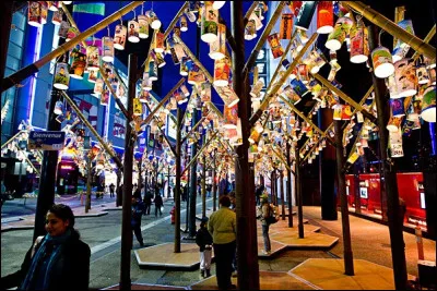 Culture : Vancouver est une ville multiculturelle. Combien de Vancouverois parlent une autre langue que l'anglais ?